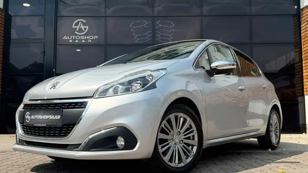 Main__Slider__Photo:Peugeot 208 Allure AUTOMATIK/NAVI/KAMERA 07/2018-1