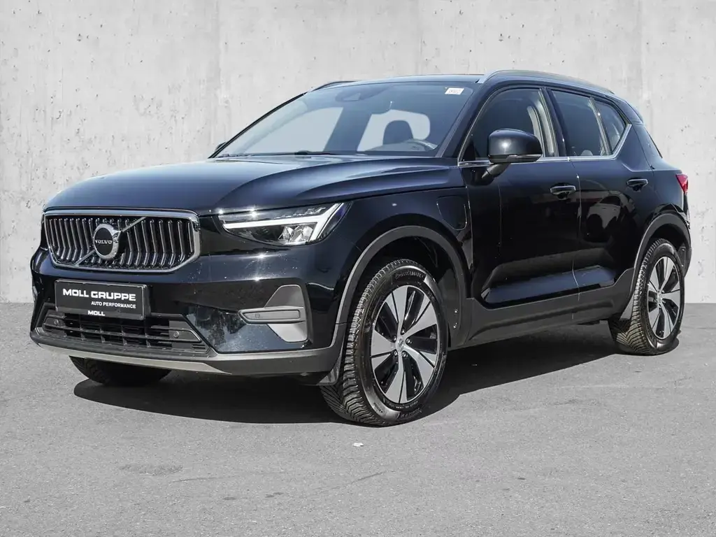 Main__Slider__Photo:Volvo XC40 T4 Core Bright Plug-in Hybrid PILOT KEYLESS 07/2022-1