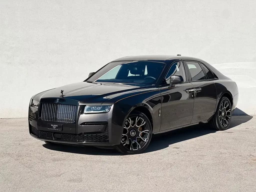 Main__Slider__Photo:Rolls-Royce Ghost Black Badge 08/2023-0