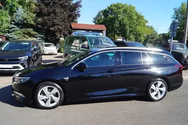 Main__Slider__Photo:Opel Insignia 1,6 Turbo LED-CarPlay-Navi-360°-VZ-Spur 10/2018-1