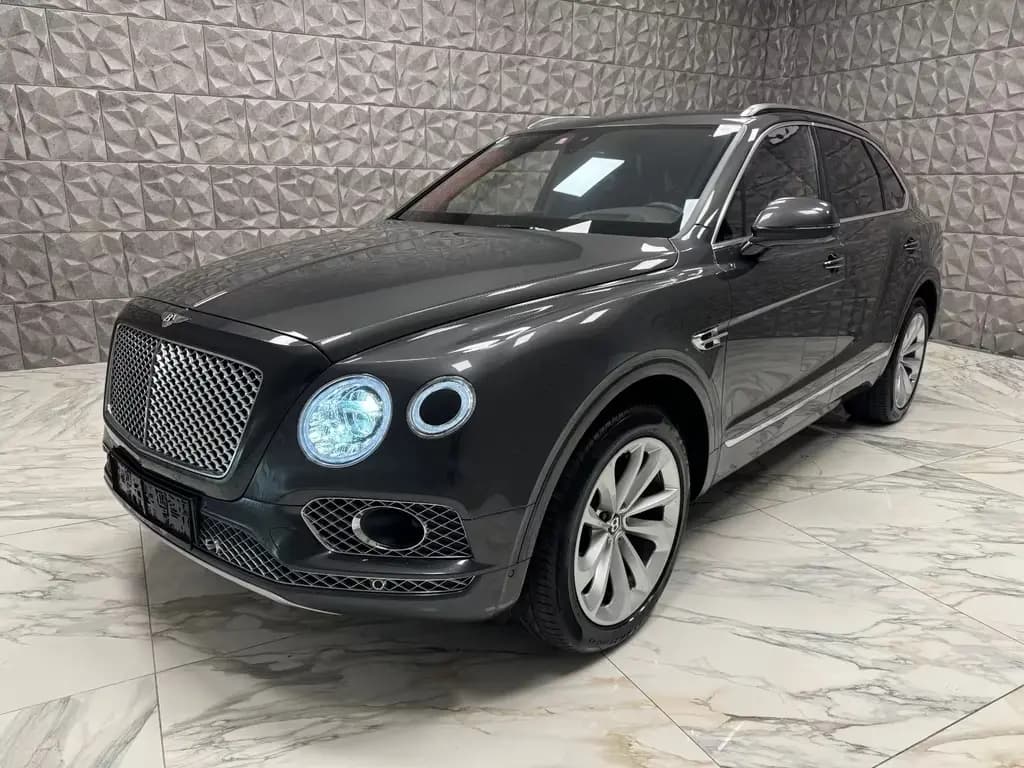 Main__Slider__Photo:Bentley Bentayga 6.0 W12 4WD First Edition Autom. 12/2016-0