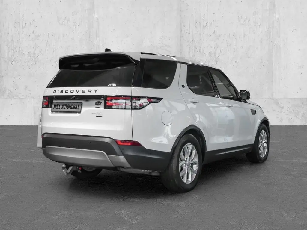 Main__Slider__Photo:Land Rover Discovery 5 SE SDV6 3.0 EU6d-T Allrad Luftfederu 03/2020-1