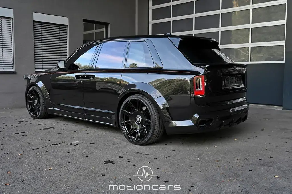 Main__Slider__Photo:Rolls-Royce Cullinan BLACK BADGE NOVITEC OVERDOSE WIDEBOD 01/2019-1