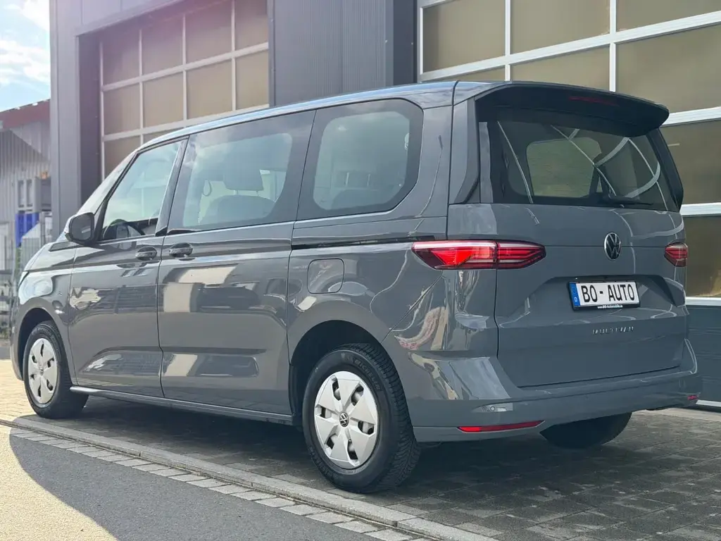Main__Slider__Photo:Volkswagen T7 Multivan TDI Navi+ Kamera Spur DAB 3-Zonen WR 03/2024-1