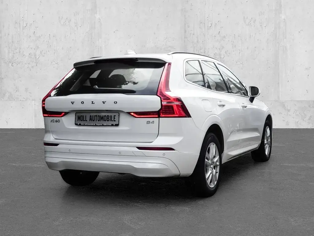 Main__Slider__Photo:Volvo XC60 Core 2WD B4 Diesel EU6d StandHZG AHK digita 08/2023-1