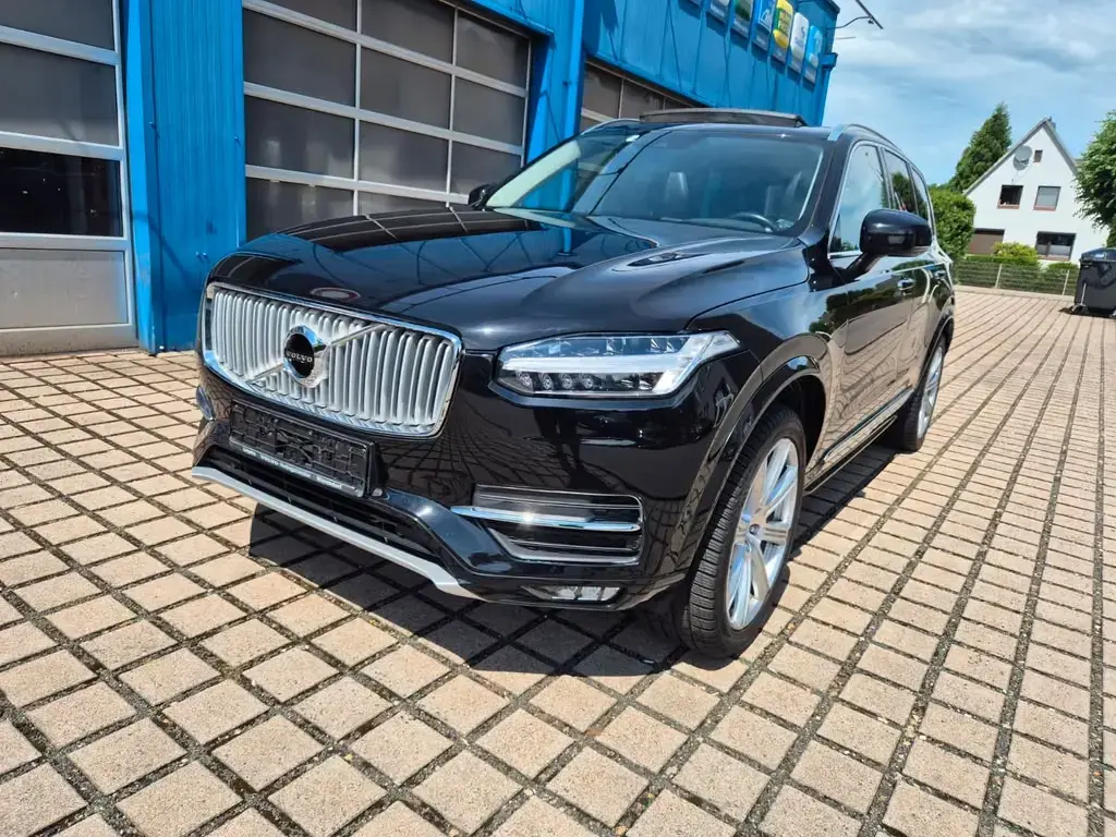 Main__Slider__Photo:Volvo XC90 Inscription AWD.Navi.Leder.Pano.AHK.7.Sitze 11/2017-1