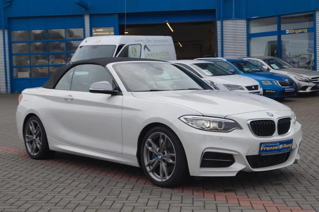 Main__Slider__Photo:BMW M235 i Cabrio *Navi*Xenon*SHZ*Tempomat*PDC*Klima 04/2015-0