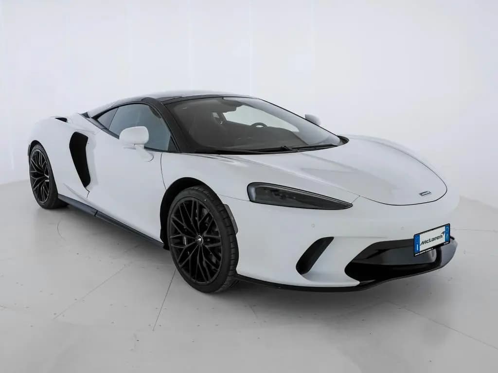 Main__Slider__Photo:McLaren GT - MCLAREN MILANO 06/2025-0
