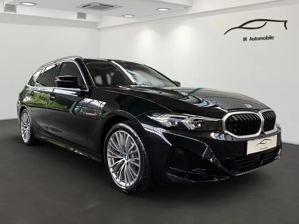 Main__Slider__Photo:BMW 320 d xDrive Touring   Standheizung,Panoramadach 06/2023-0