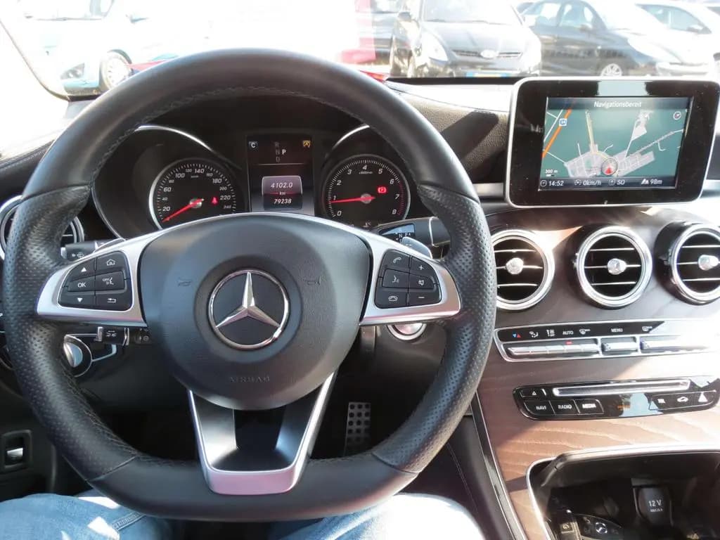 Main__Slider__Photo:Mercedes-Benz GLC 250 GLC 250 4Matic Edition 1 AMG-Line  Leder 04/2018-0