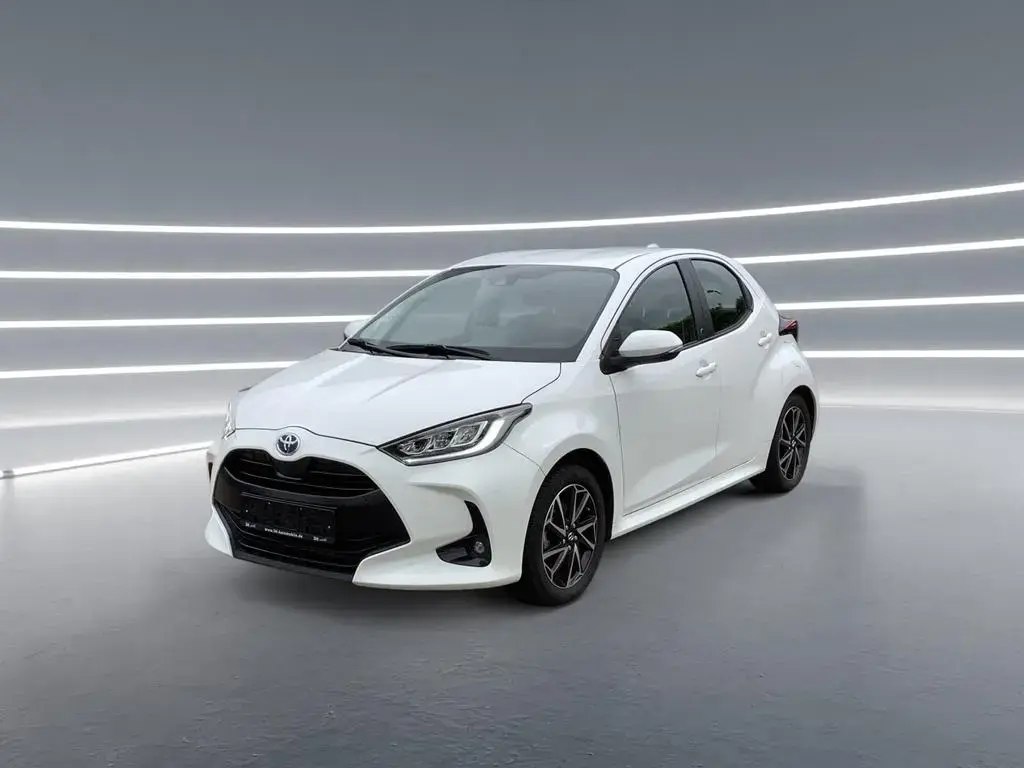 Main__Slider__Photo:Toyota Yaris Hybrid Comfort ACC AUT Kam. 01/2024-1