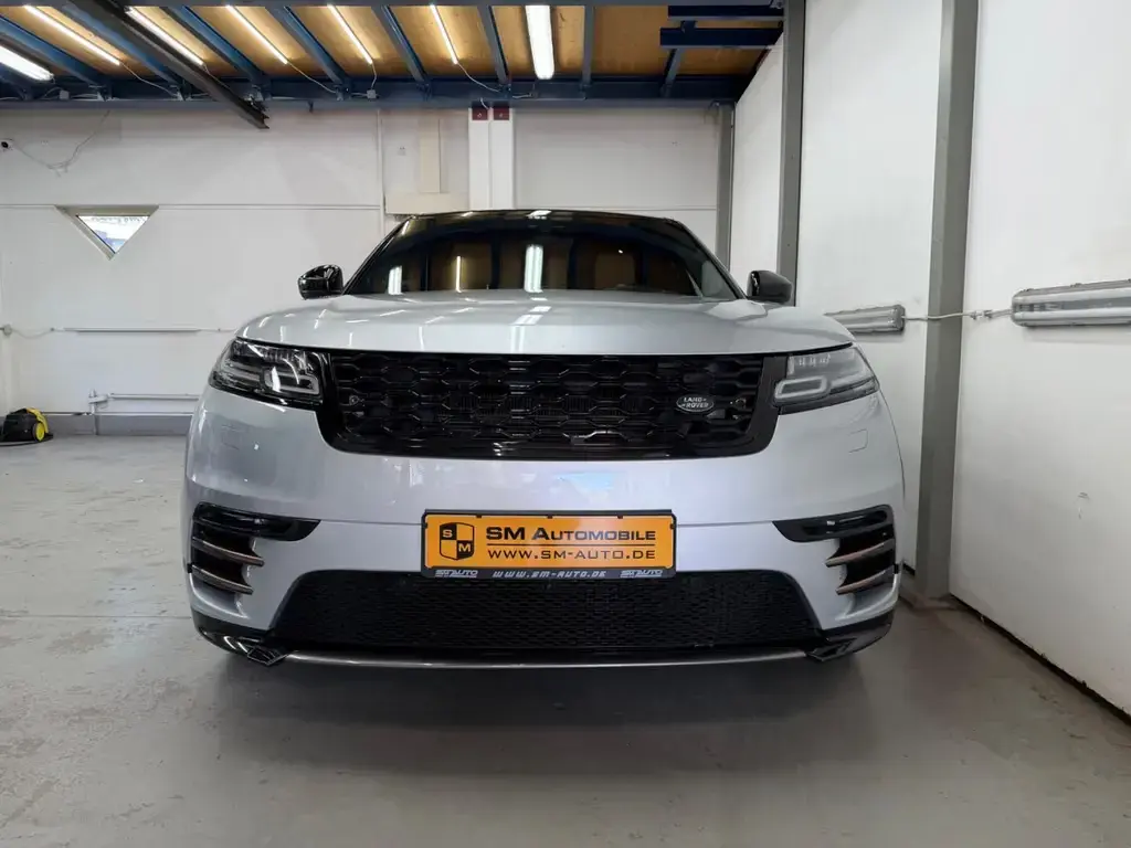 Main__Slider__Photo:Land Rover Range Rover Velar R-Dynamic SE 01/2018-1
