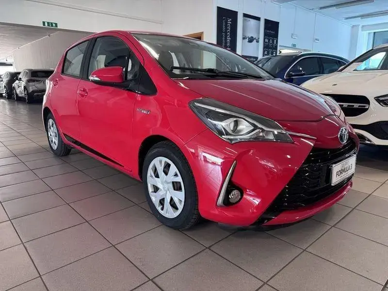 Main__Slider__Photo:Toyota Other Yaris Hybrid 1.5 Hybrid Active MY18 02/2019-1