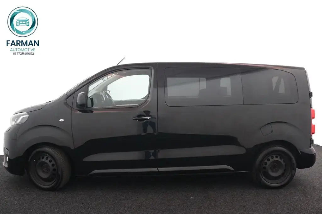 Main__Slider__Photo:Toyota Proace (Verso) Proace Verso L1 Shuttle Comfort 03/2018-1