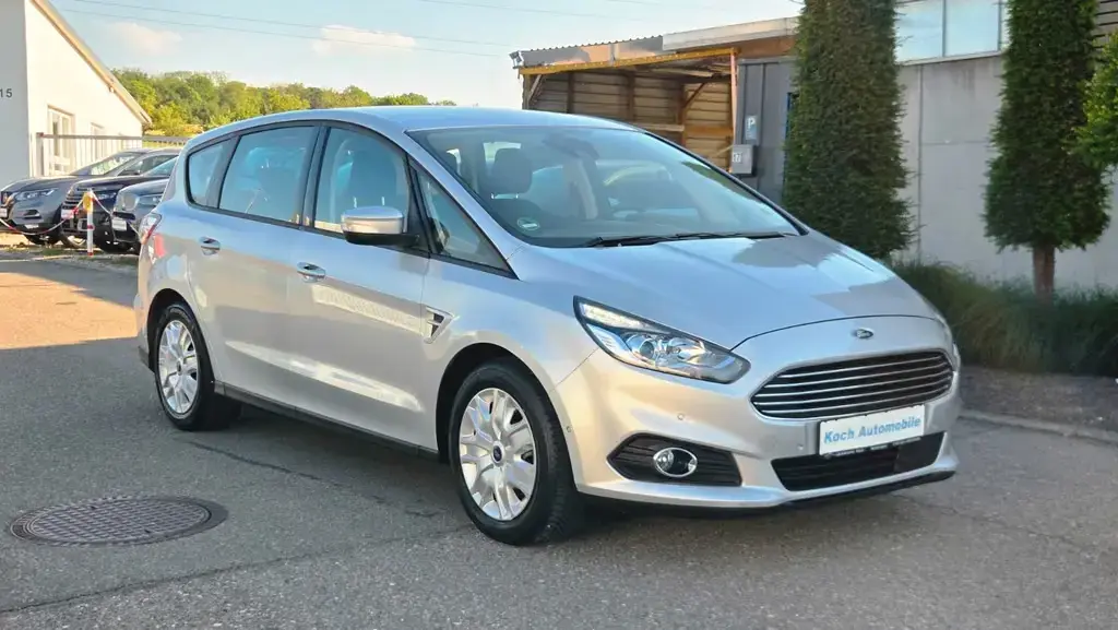 Main__Slider__Photo:Ford S-Max S-MAX Trend 2.Hand 07/2016-1