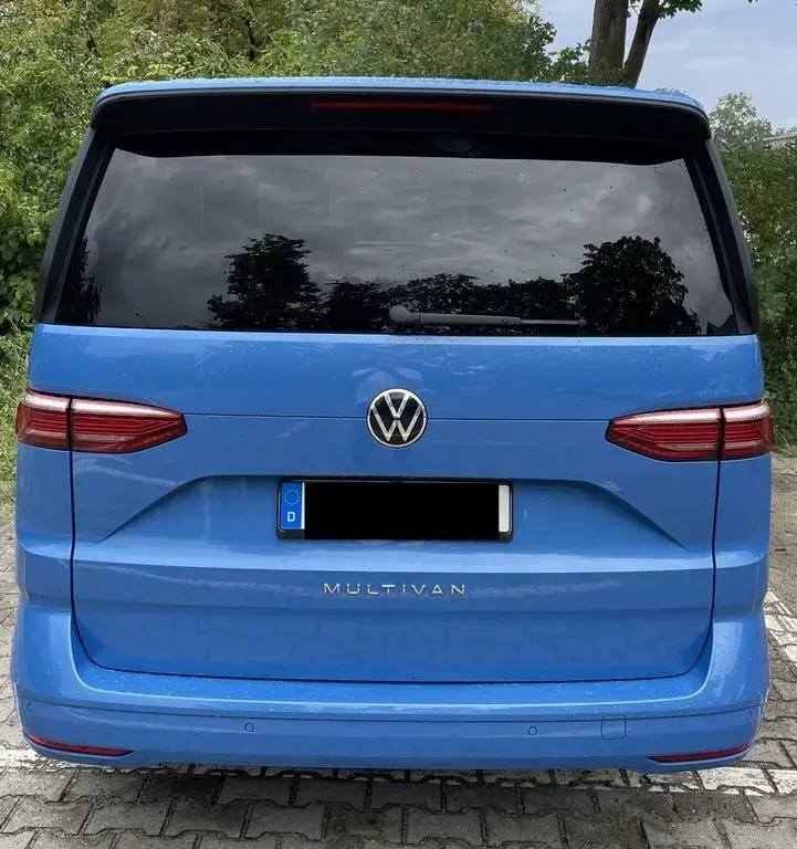 Main__Slider__Photo:Volkswagen T7 Multivan 2.0 TDI DSG /vis-a-vis/AHK/8xAlu 11/2022-1