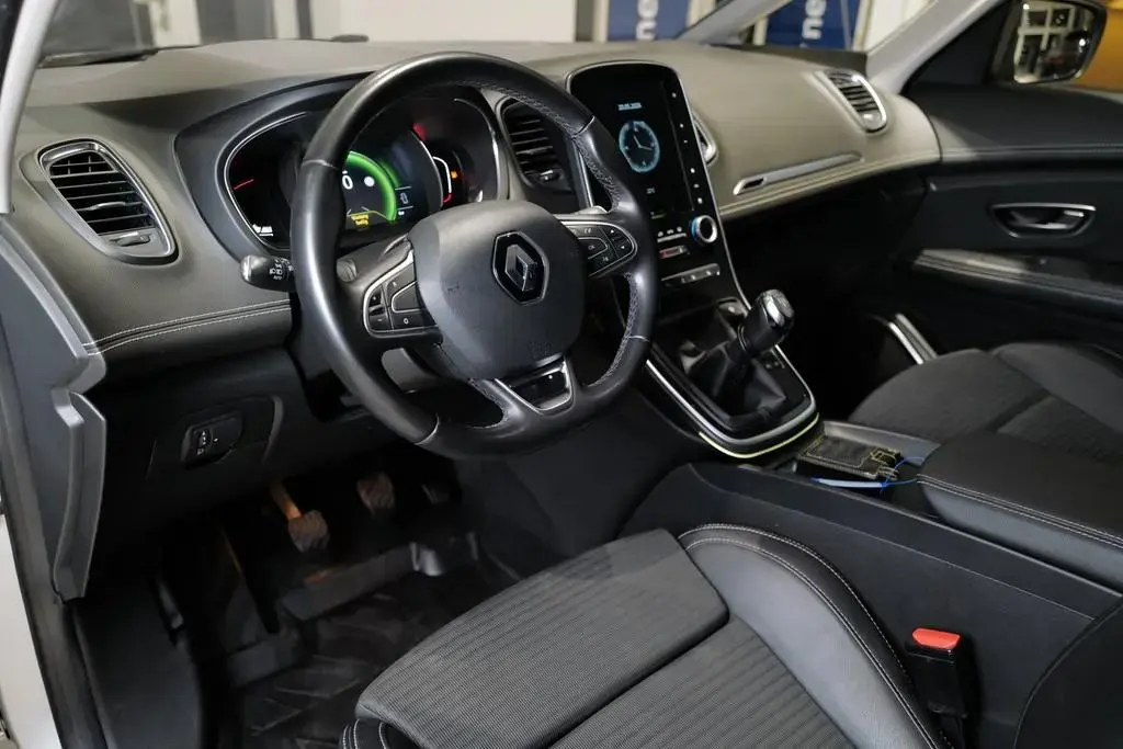 Main__Slider__Photo:Renault Scenic IV BOSE Edition Verkauf nur an GEWERBE 10/2016-1