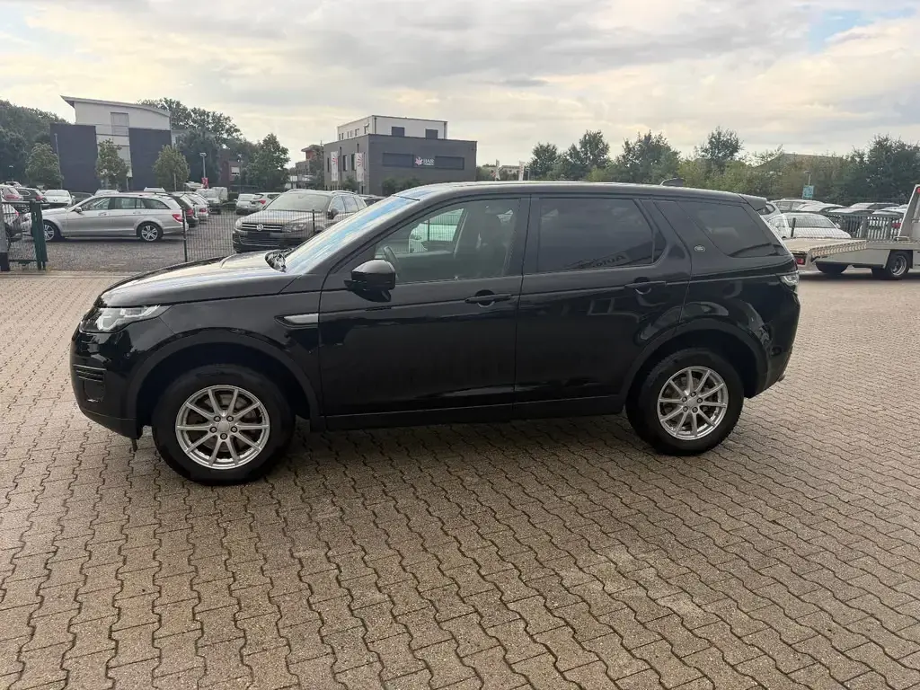 Main__Slider__Photo:Land Rover Discovery Sport Pure 01/2018-1