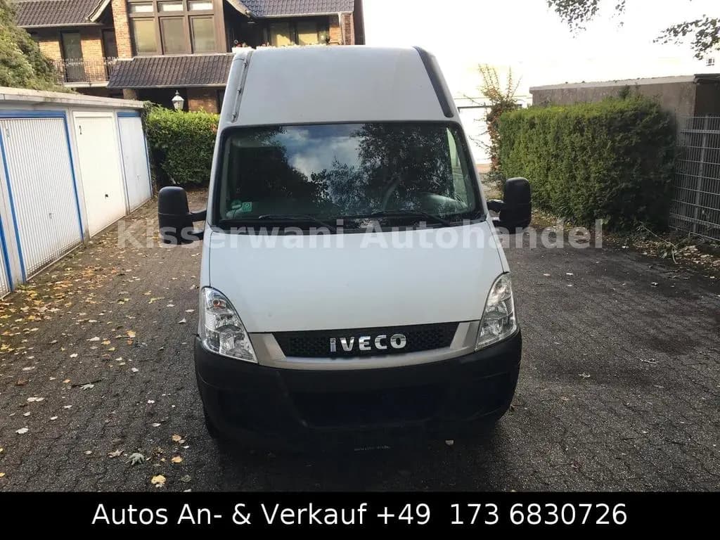 Main__Slider__Photo:Iveco Daily 02/2011-0