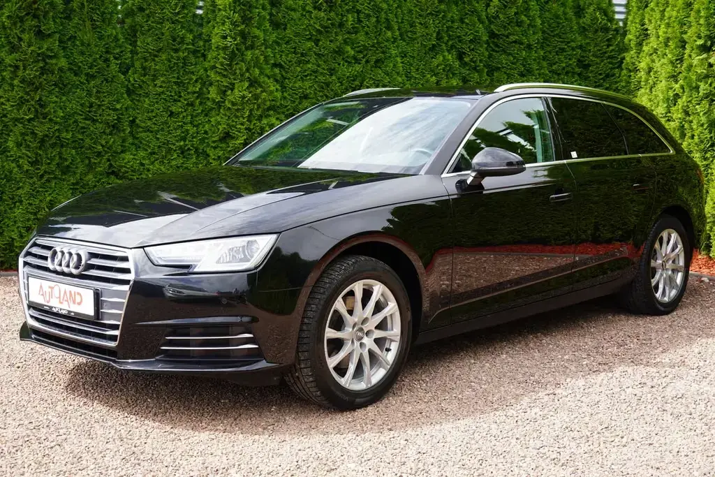 Main__Slider__Photo:Audi A4 Avant 1.4 TFSI Navi Tempomat Xenon Keyless-Go 02/2018-1