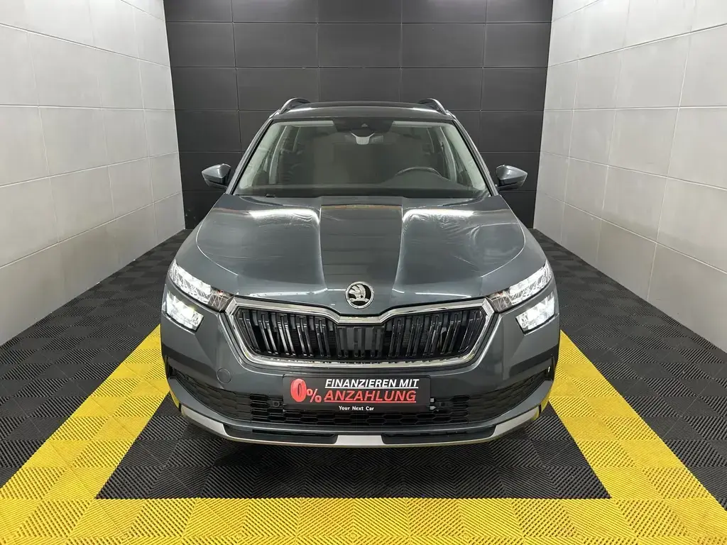 Main__Slider__Photo:Skoda Kamiq Ambition+LED+AHK+KAM+ACC+TEMP+DAB+SHZ 08/2020-1