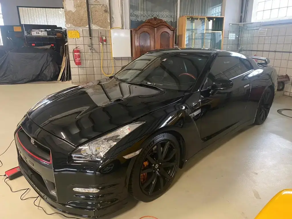 Main__Slider__Photo:Nissan GT-R 3.8l Black Edition Black Edition 12/2013-1