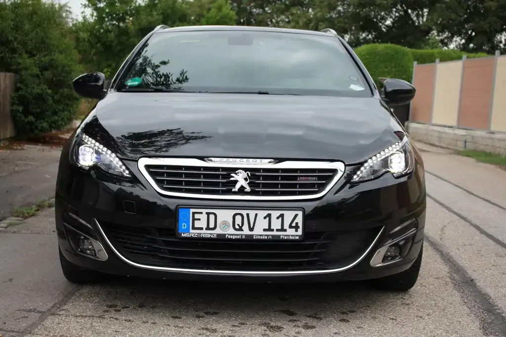 Main__Slider__Photo:Peugeot 308 GT-Line Edition BlueHDi 150 EAT6 GT-Line... 06/2017-1