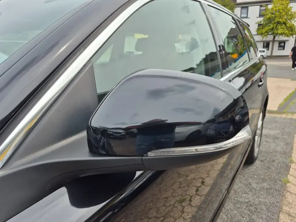 Main__Slider__Photo:Volvo V70 D4 Summum AHK TÜV NEU 01/2016-1