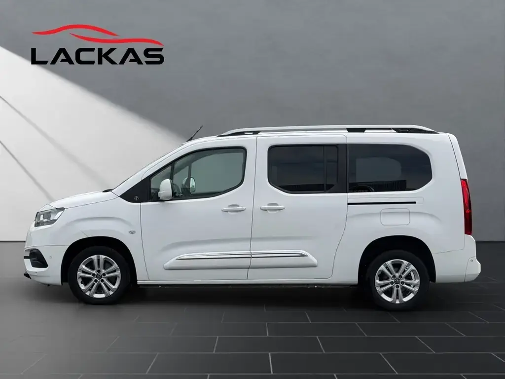 Main__Slider__Photo:Toyota Proace City Verso*L2 Team D*7-SITZER*AUTOMATIK* 07/2020-1