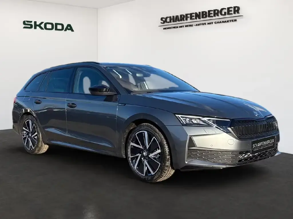 Main__Slider__Photo:Skoda Octavia C. DSG Sportline*Pano,AHK,TWA* 06/2025-1