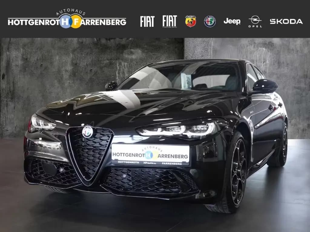 Main__Slider__Photo:Alfa Romeo Giulia Q4 Veloce 2.0 Turbo AT8-Q4 19-LM NAVI MAT 06/2025-0