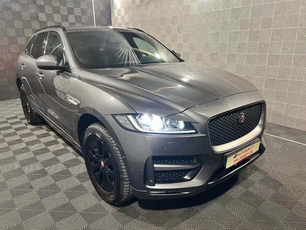 Main__Slider__Photo:Jaguar F-Pace AWD*R-SPORT*MERIDIAN-R.KAM-SHZ-WLAN-19" 03/2019-0