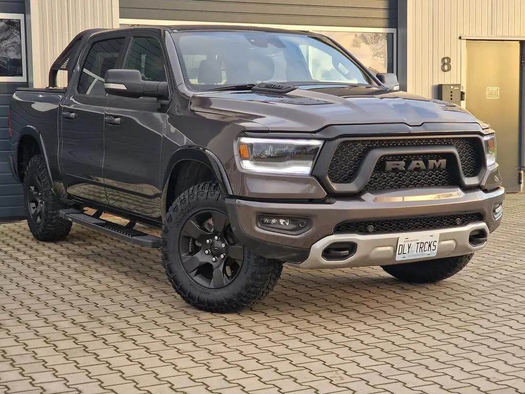 Main__Slider__Photo:Dodge RAM 1500 5.7 4x4 Rebel AHK Kamera PDC LED 09/2021-0