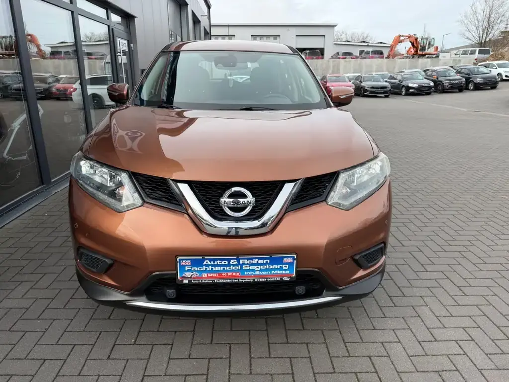 Main__Slider__Photo:Nissan X-Trail 1.6 Visia*PDC*ALU*ALLWETTER 08/2016-1