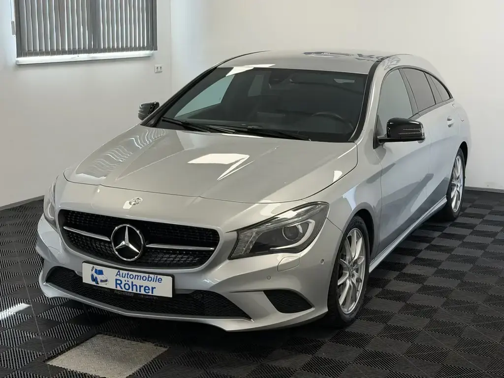 Main__Slider__Photo:Mercedes-Benz CLA 200 Shooting Brake Aut. Urban Night Bi-Xenon 06/2016-1