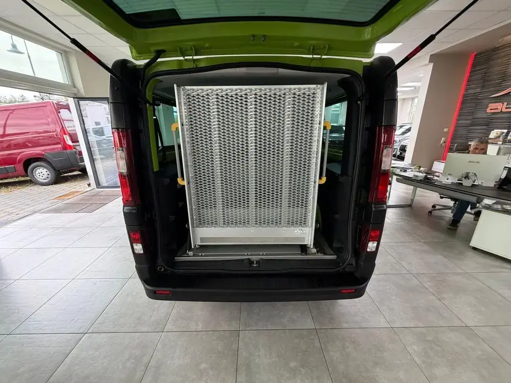 Main__Slider__Photo:Opel Vivaro Combi L2H1/5-Sitzer/Behindertengerecht 07/2017-1