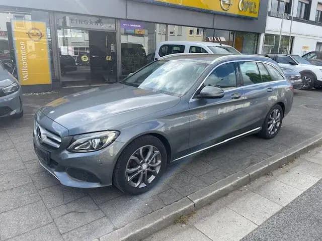 Main__Slider__Photo:Mercedes-Benz C 300 T Avantgarde 1.Hd Scheckheft 07/2016-0