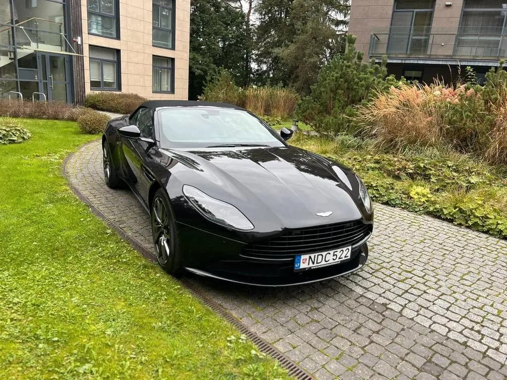 Main__Slider__Photo:Aston Martin DB11 4.0 V8 Volante 11/2020-0