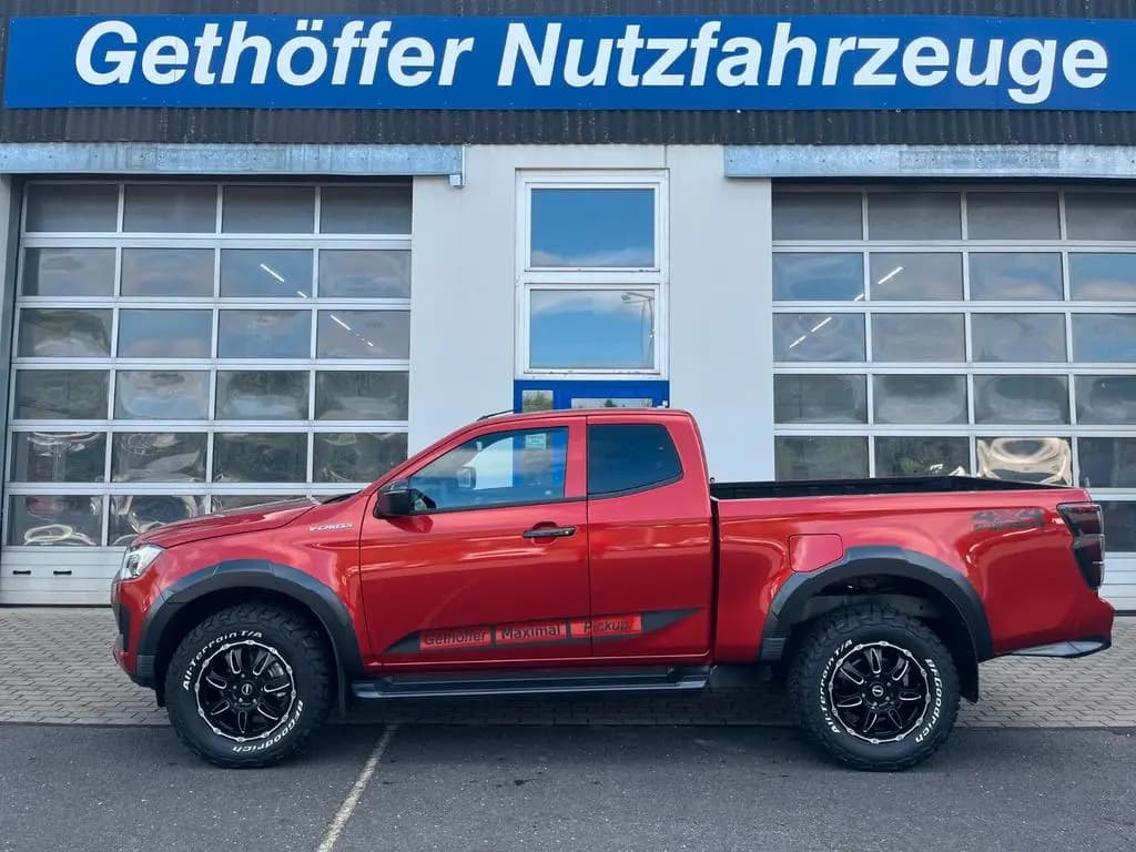 Main__Slider__Photo:Isuzu D-Max Space Cab V-Cross AT +Kabinen vorbereitet+ 08/2025-0