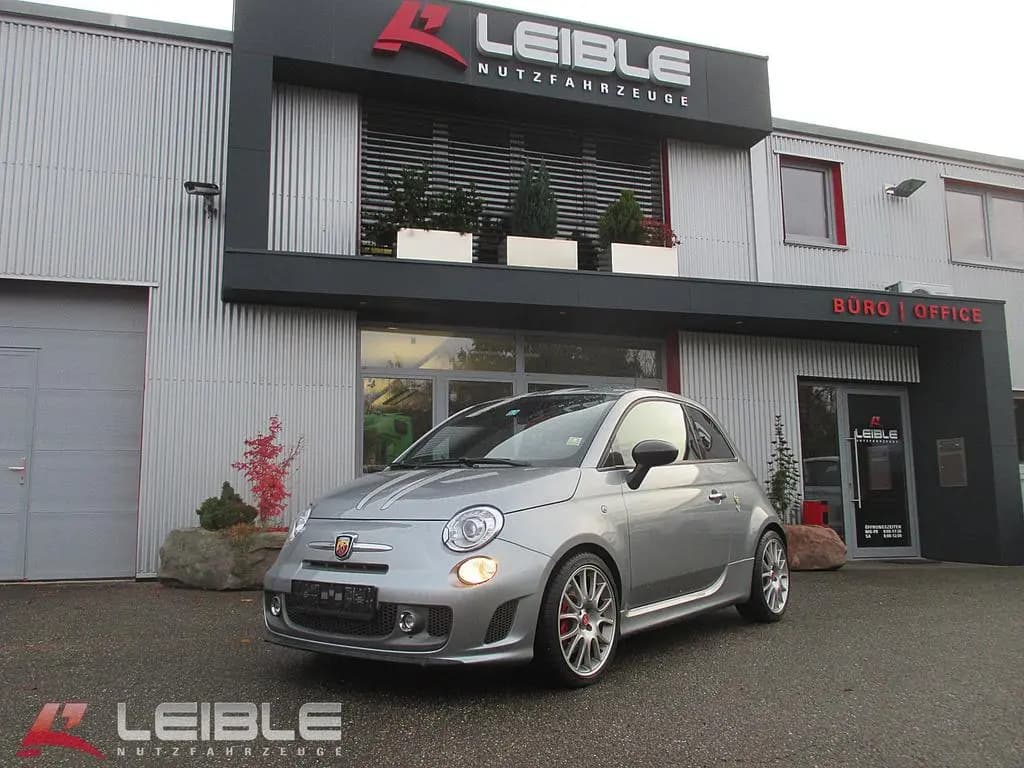 Main__Slider__Photo:Abarth 695 Tributo Ferrari*45 of 99*Sammlerstück 04/2011-0