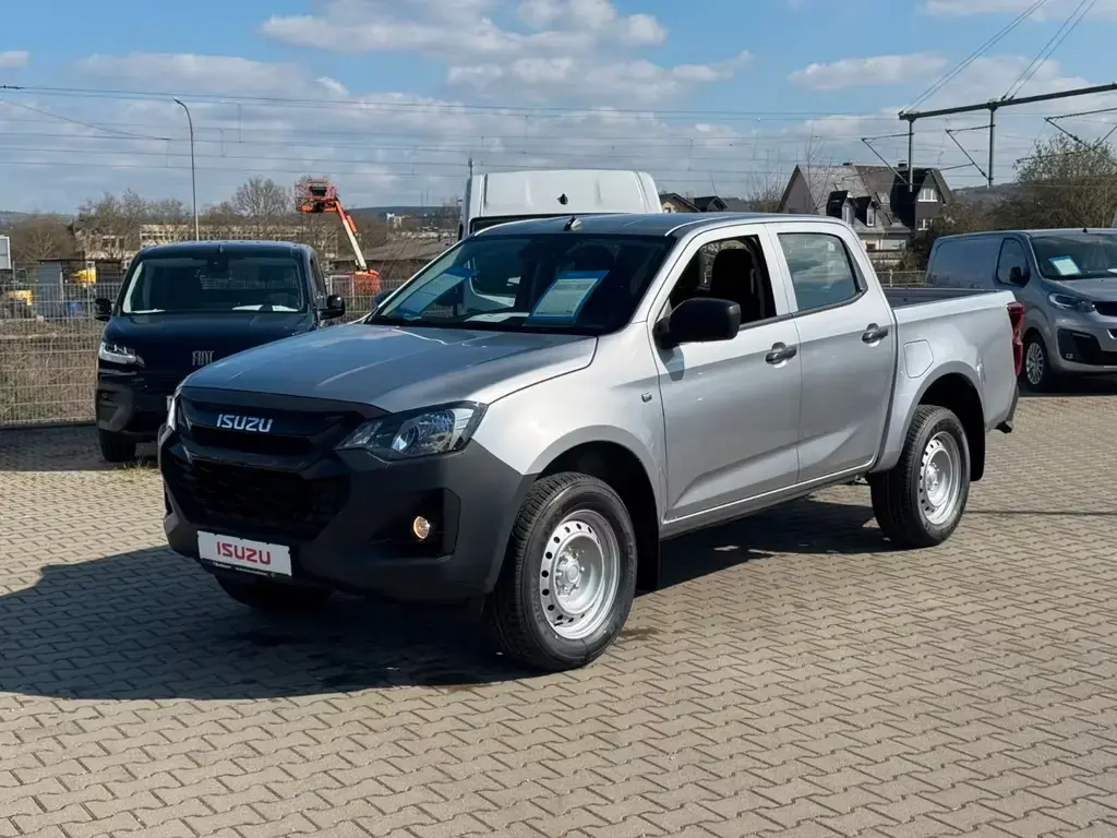 Main__Slider__Photo:Isuzu D-Max 4x4 L A/T Double Cab null-1