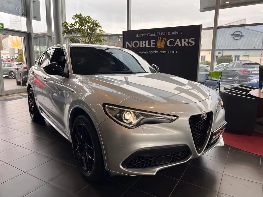 Main__Slider__Photo:Alfa Romeo Stelvio Veloce Q4 ACC NAVI LEDER AHK 12/2020-0