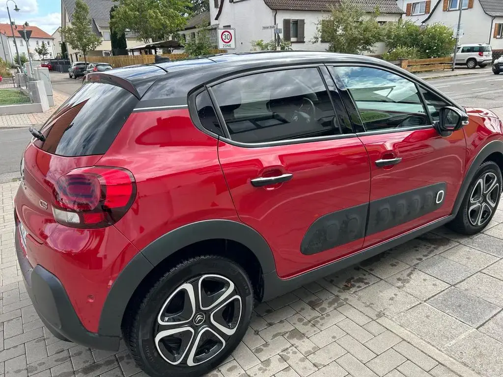 Main__Slider__Photo:Citroën C3 PureTech 110 Stop&Start SHINE 02/2018-1