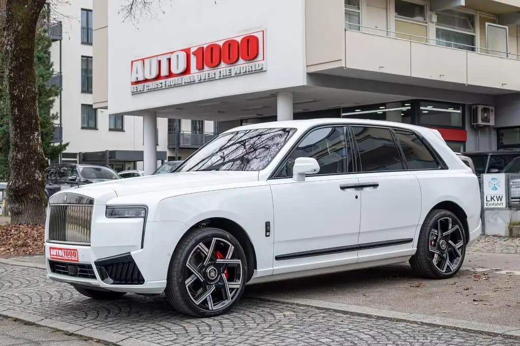 Main__Slider__Photo:Rolls-Royce Cullinan II / FACELIFT / 4 SEATS / BLACK BADGE 11/2024-0
