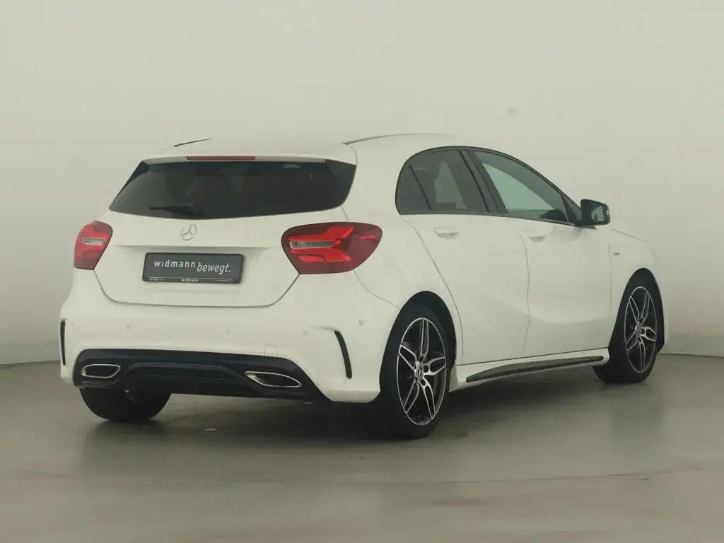 Main__Slider__Photo:Mercedes-Benz A 200 AMG-Line*Edition*LED*Night-Paket*Navi 05/2018-1