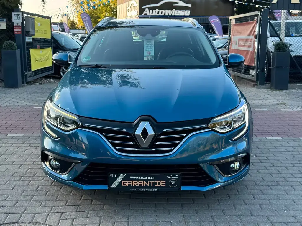 Main__Slider__Photo:Renault Megane IV Grandtour Intens 1.2TCe*Navi*LED*AHK* 11/2017-1