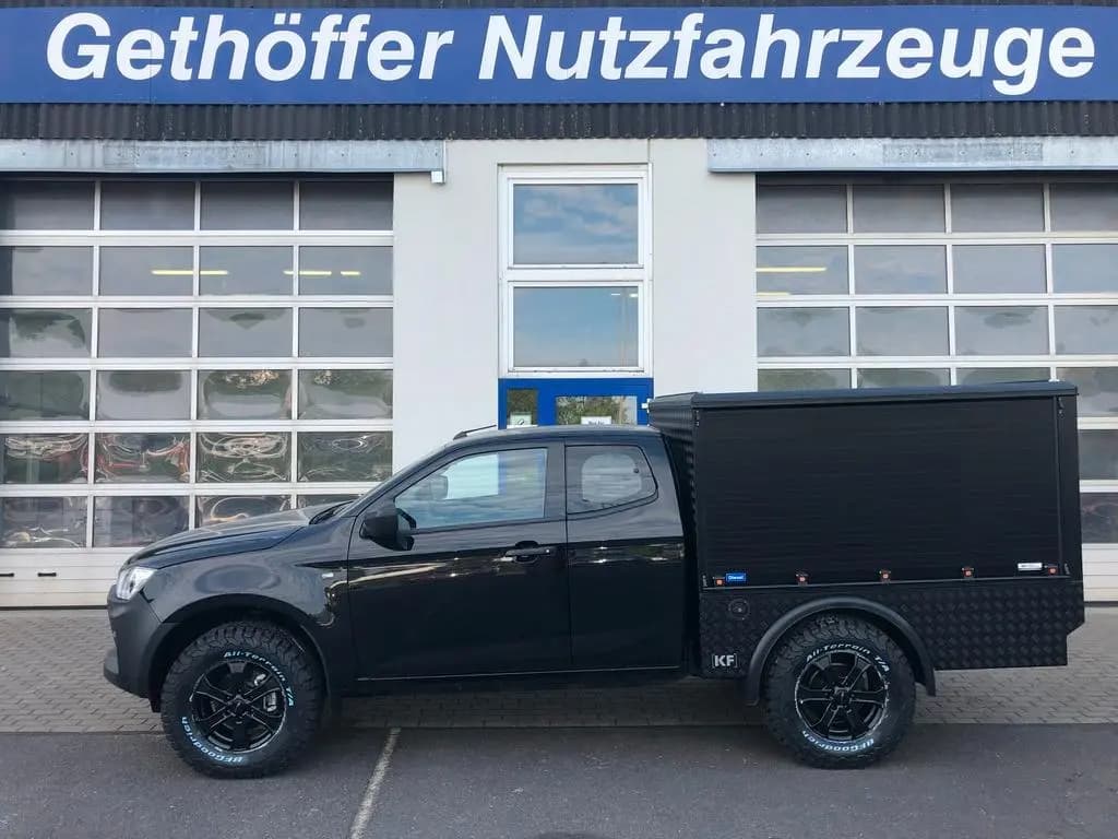 Main__Slider__Photo:Isuzu D-Max Space Cab L AT mit Systemkoffer Modell 24 null-0