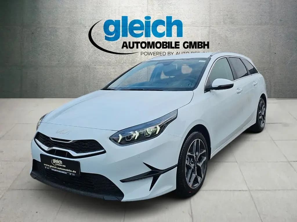 Main__Slider__Photo:Kia Ceed SW 1.5T 48V DCT 140 ULTIMATE STY Navi 04/2025-0