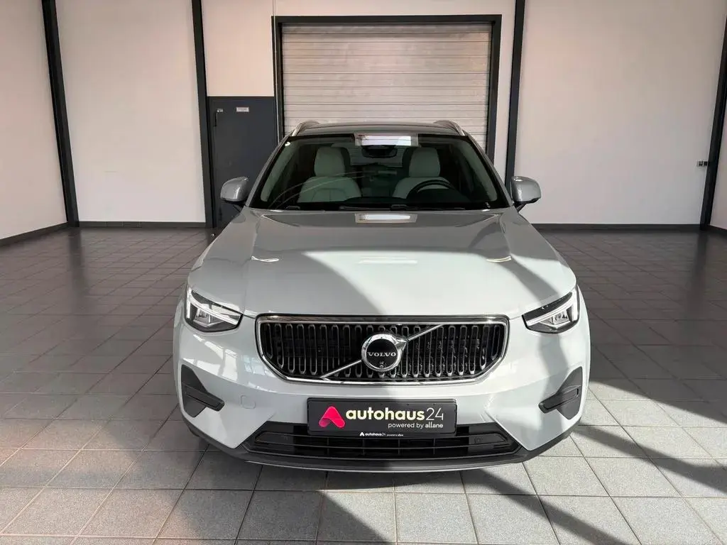 Main__Slider__Photo:Volvo XC40 XC 40 B3 2WD Core   Leder|LED|360°|AHK 07/2023-1