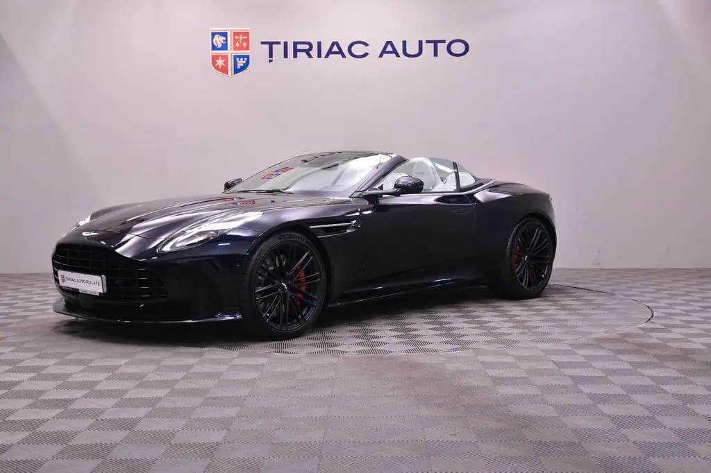 Main__Slider__Photo:Aston Martin DB 12 Volante 01/2024-0